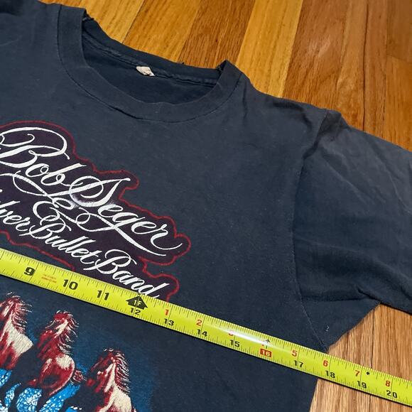 Vintage Bob Seger Shirt 1980 Against The Wind Single Stitch 80s USA Fade Holes - Picture 4 of 9